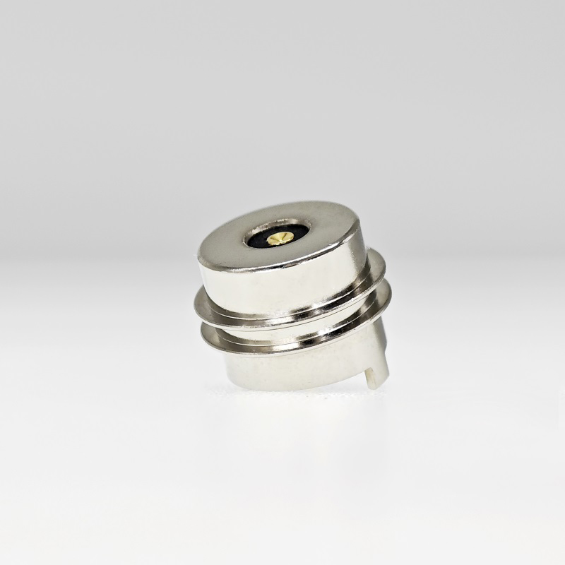 雙臺階磁吸母座